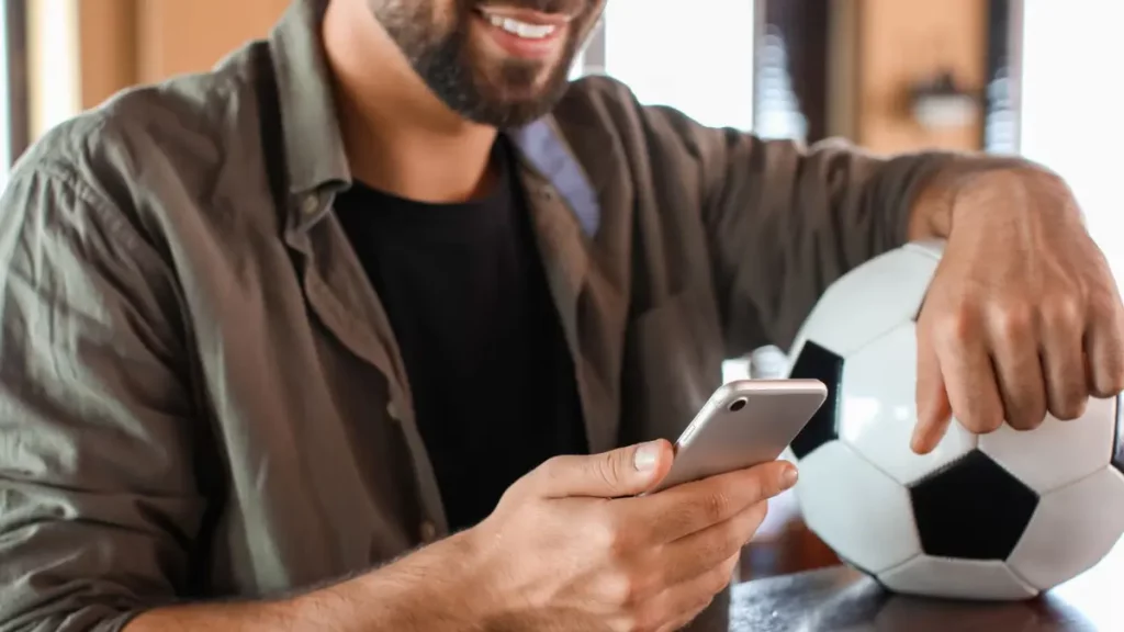 Brasileiros apostam cada vez mais pelo celular Brasileiros apostam cada vez mais pelo celular